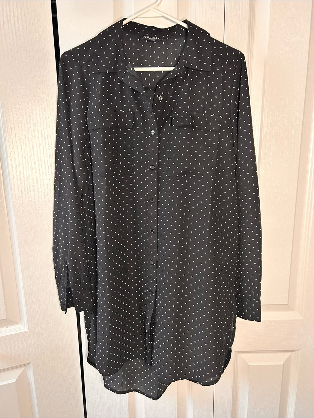 Roz & Ali Women’s Size Small Black Button‎ Down Collared Tunic White Polka Dots